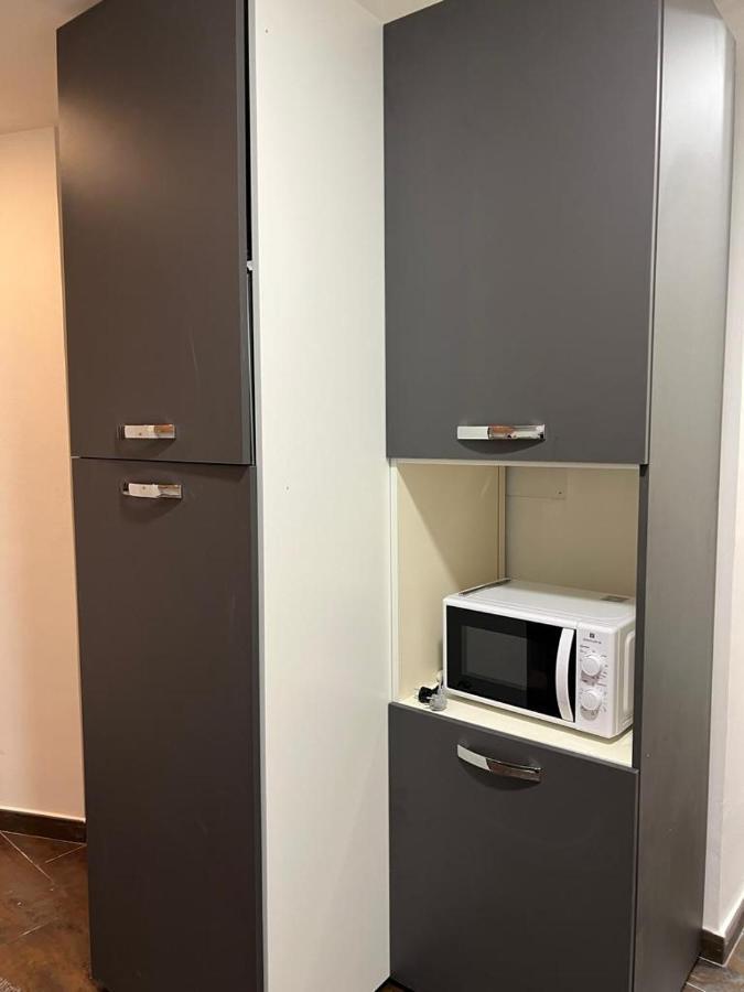 La Rosa Di Roma Colosseo Apartment Ngoại thất bức ảnh