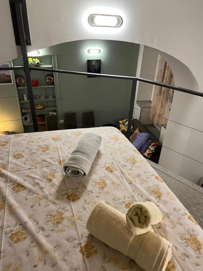 La Rosa Di Roma Colosseo Apartment Ngoại thất bức ảnh