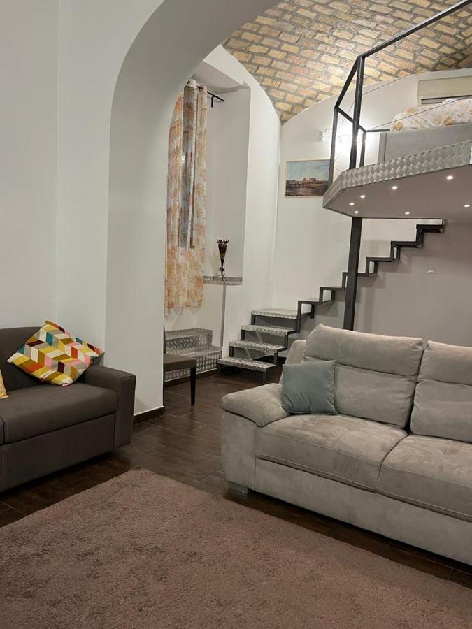 La Rosa Di Roma Colosseo Apartment Ngoại thất bức ảnh
