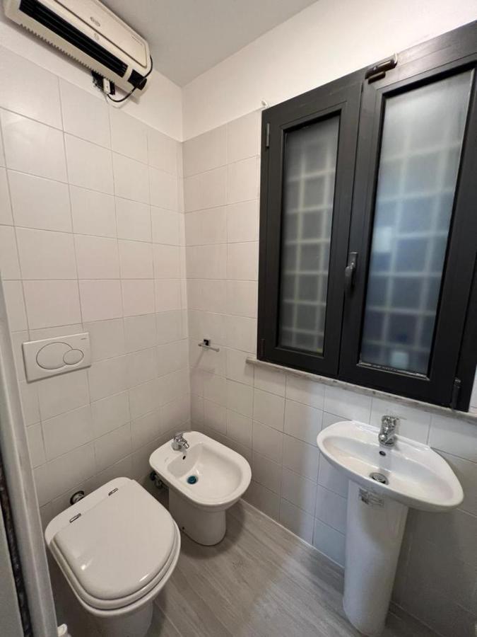 La Rosa Di Roma Colosseo Apartment Ngoại thất bức ảnh